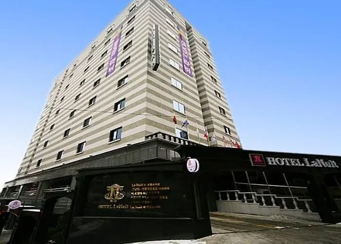 Motel Shinchon Aida 3*