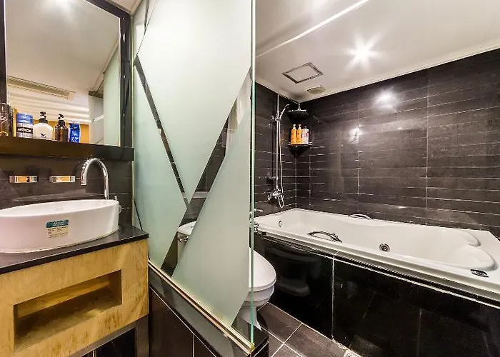 Motel Shinchon Aida