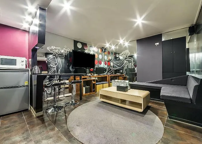 Motel Shinchon Aida 3*