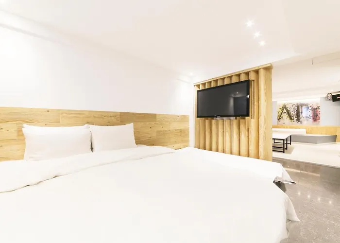 Shinchon Aida Motel 3*