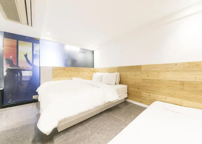 Motel Shinchon Aida
