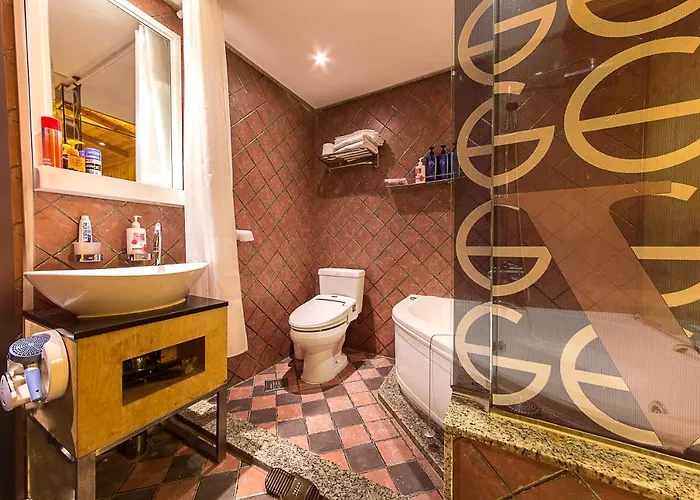 Motel Shinchon Aida 3*