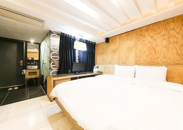 Shinchon Aida