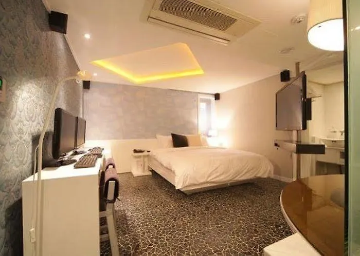 Shinchon Aida Motel 3*